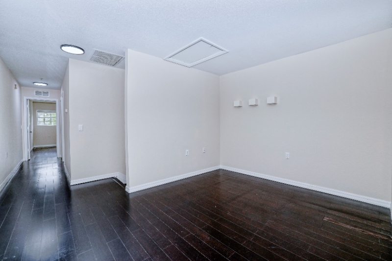 Building Photo - 9047 Gervais Cir