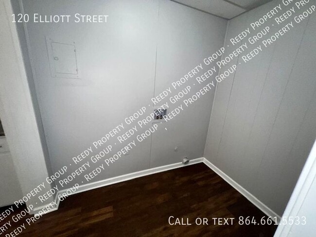 Building Photo - 120 Elliott St