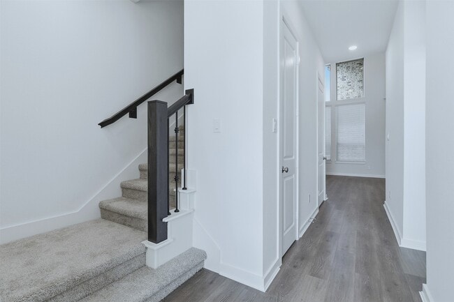 Building Photo - 19722 Riverbed Ln