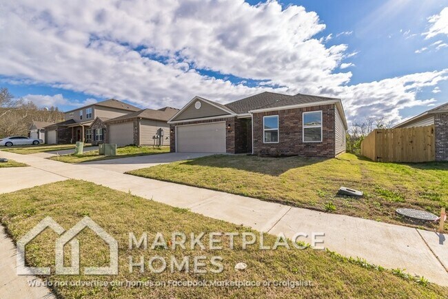 Building Photo - 884 S Brambling Ln