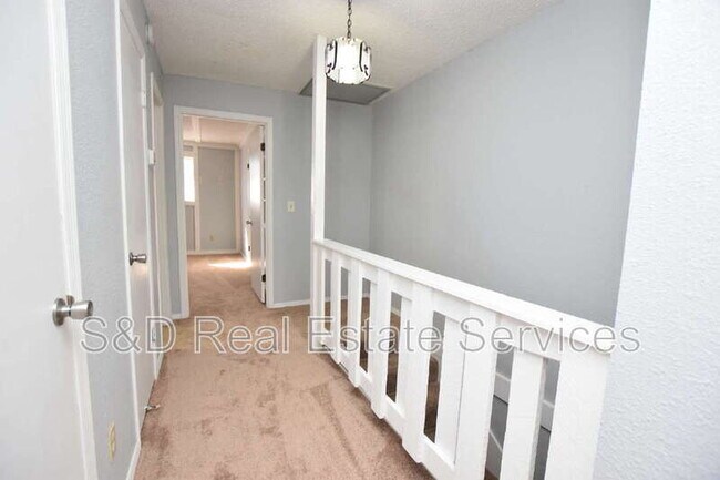 Building Photo - 2251 9th St SE