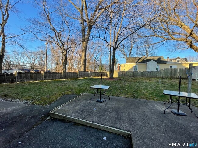 Building Photo - 81 Spruce St