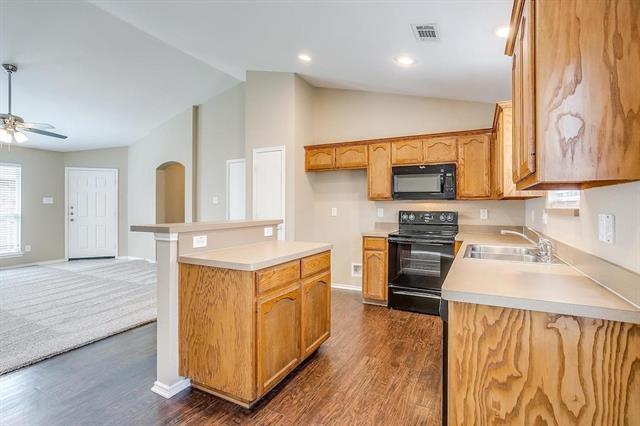 Building Photo - 1116 Boxwood Dr