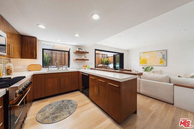 Building Photo - 831 14th St