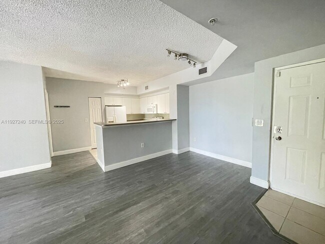 Building Photo - 1541 S Ocean Blvd