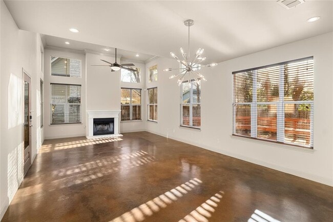 Building Photo - 5603 Clay Ave