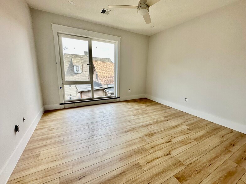 Building Photo - 100 Mount Pleasant Ave