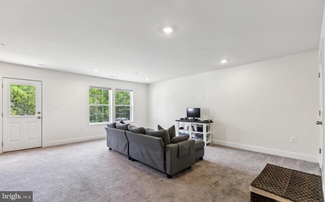 Building Photo - 45455 Concord Wy