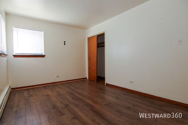 Building Photo - 8745 S Cottage Grove Ave