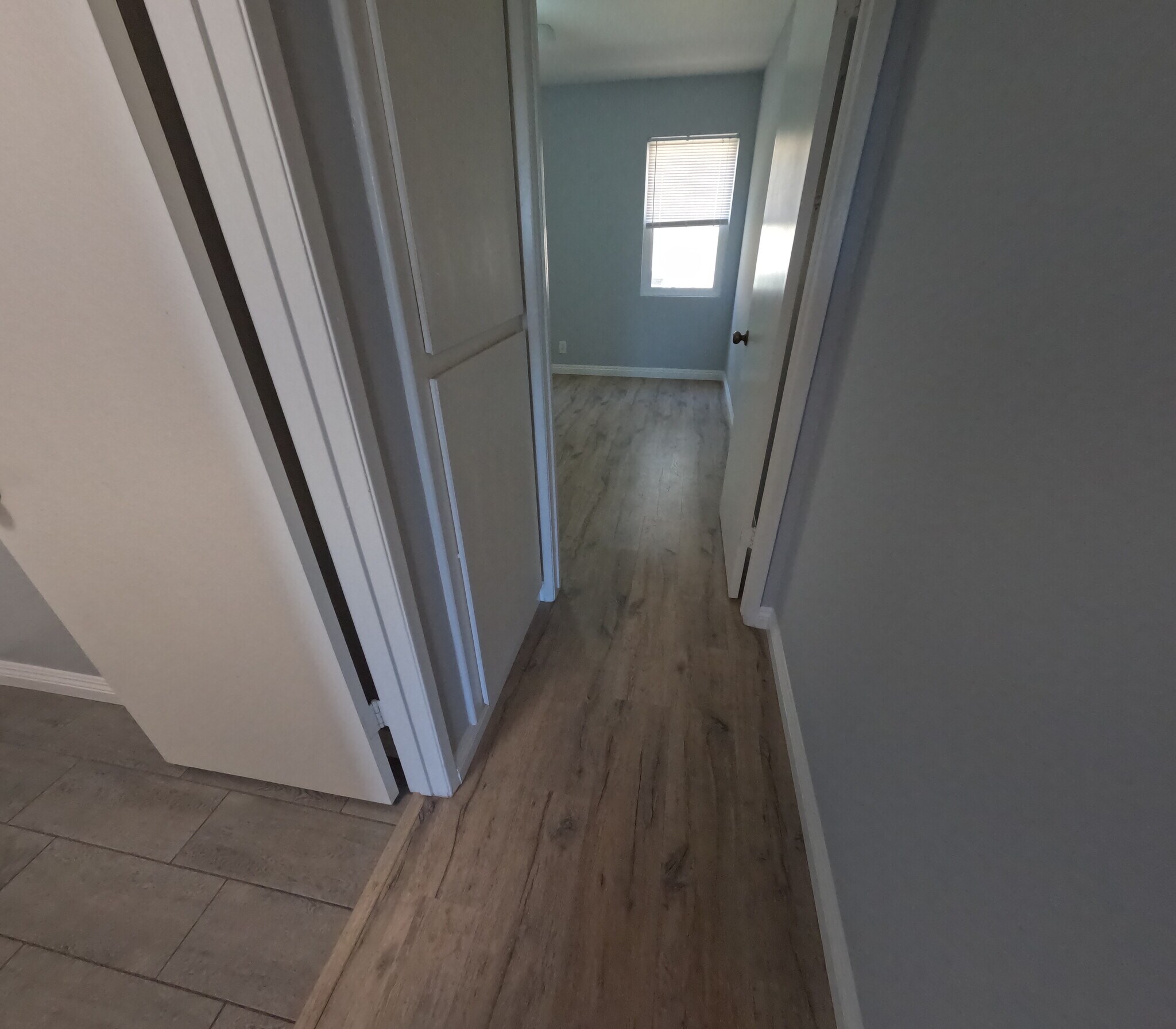 HALL WAY - 809 Brent Ave