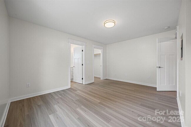 Building Photo - 1204 Bel Aire Ave