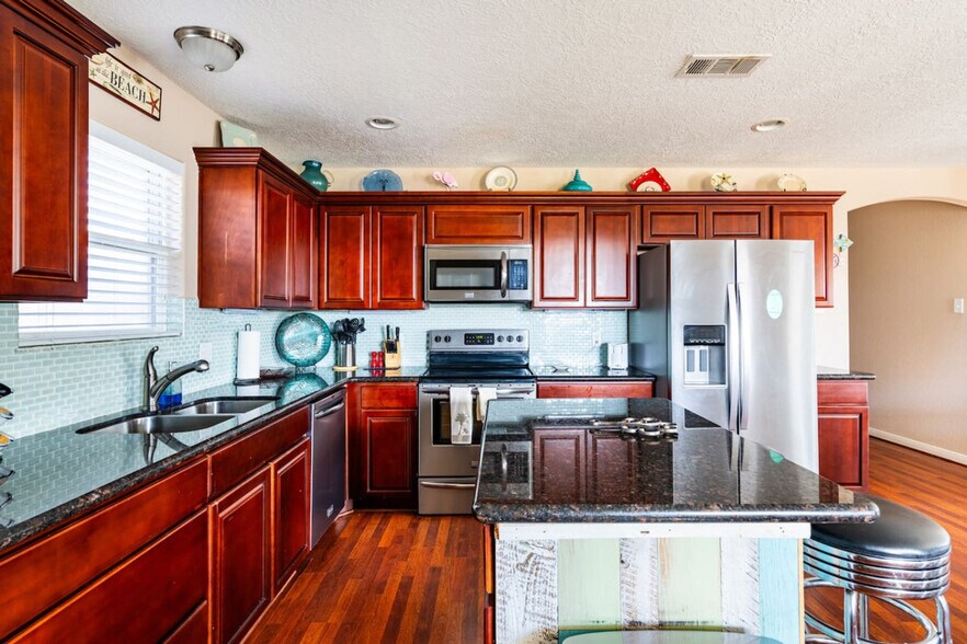 Building Photo - 820 Sandollar-SI ID1351282P