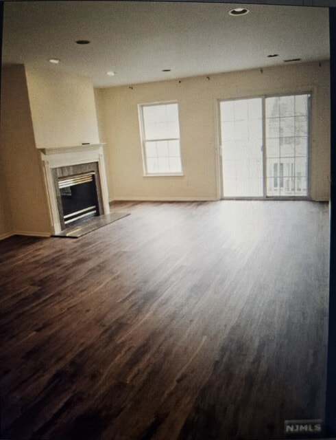 Building Photo - 2208 Lancaster Ct