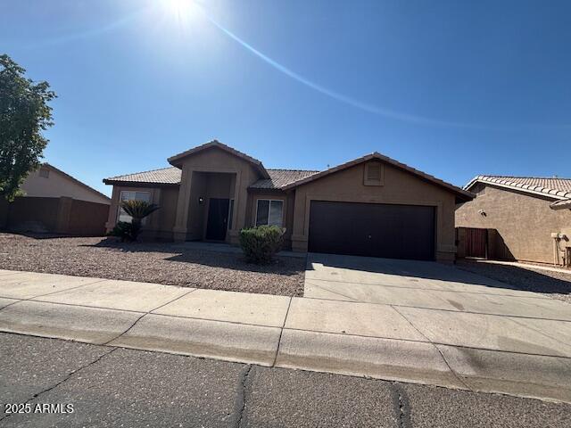 Building Photo - 1241 S Wagon Wheel Dr