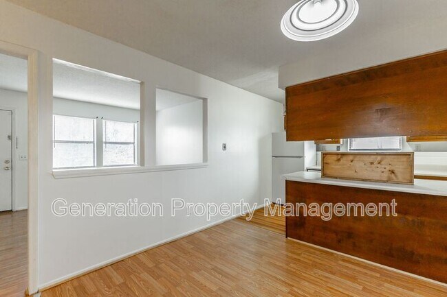 Building Photo - 17 Knollwood Dr