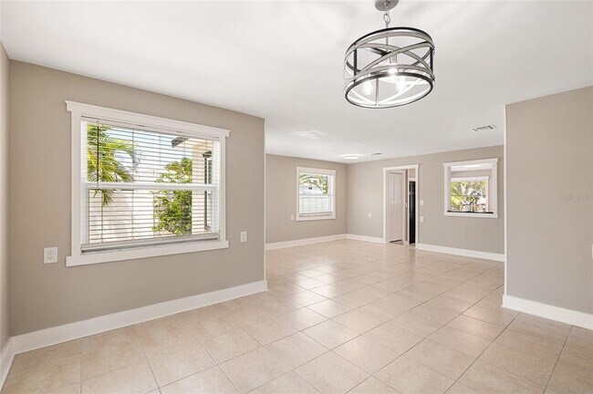 Building Photo - 231 E Madeira Ave