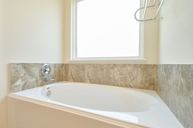 Building Photo - 12506 Greencanyon Dr