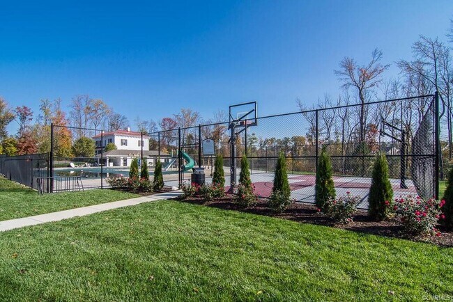 Building Photo - 8079 Rutland Village Dr, Mechanicsville, V...
