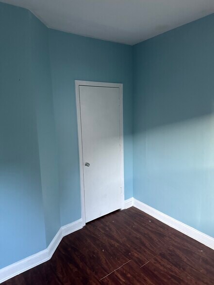 Building Photo - 305 Watson Ave