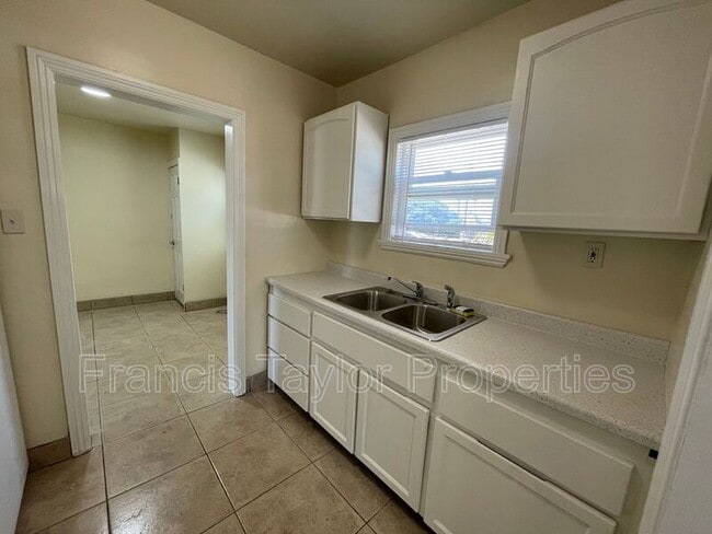 Building Photo - 741 S Escondido Blvd