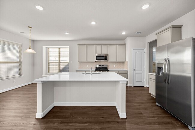 Building Photo - 32419 Fly Fish Wy
