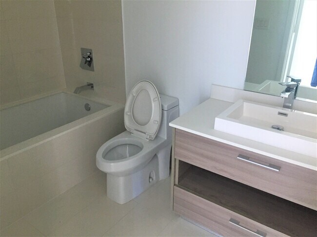 Building Photo - 1300 S Miami Ave