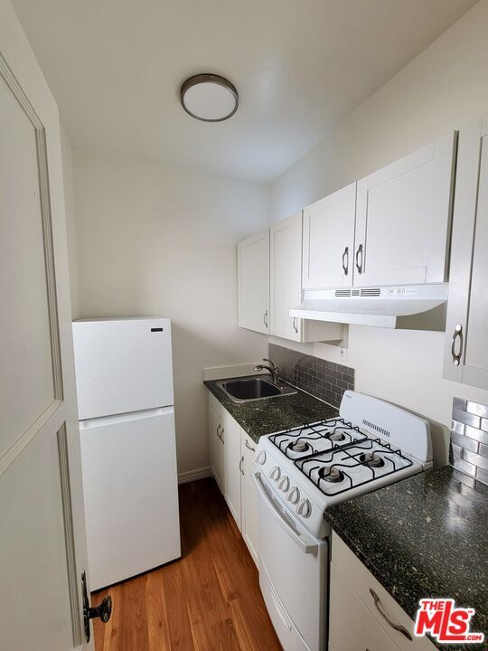 Building Photo - 639 Cochran Ave