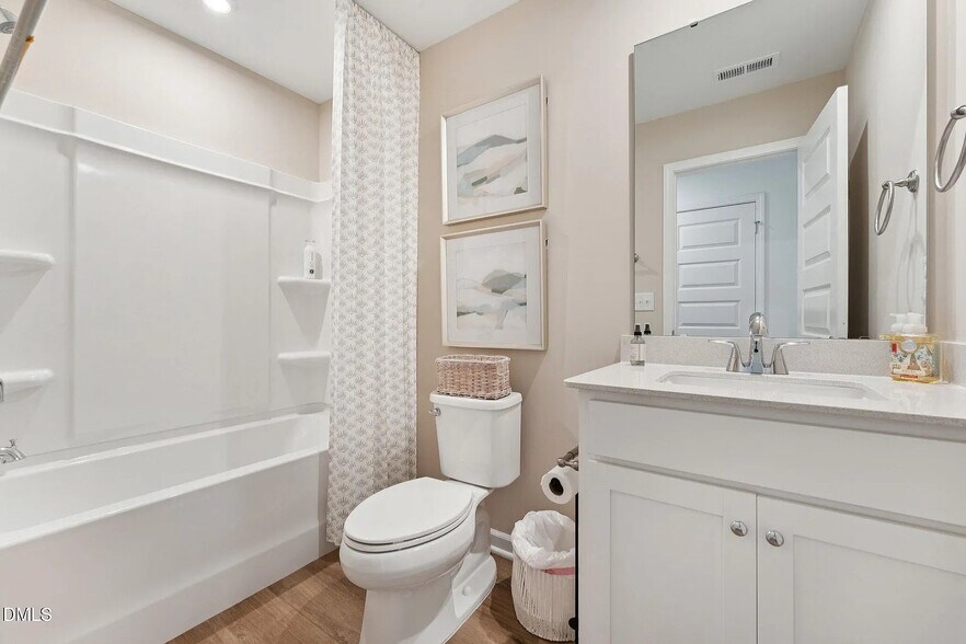 Building Photo - Room in Townhome on Bomore Rd