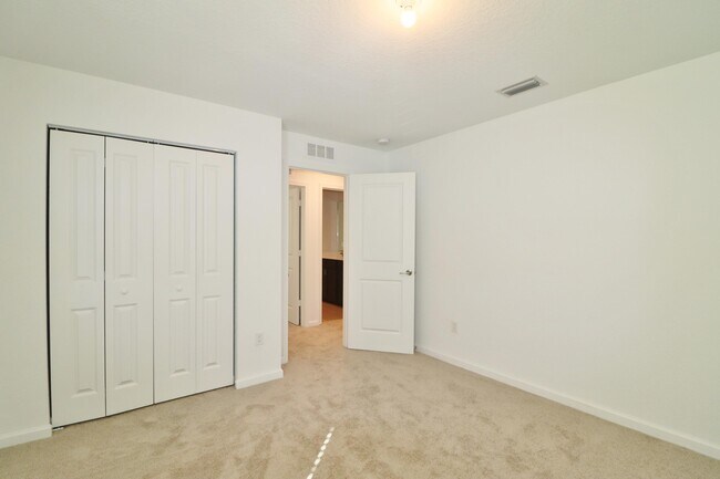 Building Photo - 721 Worlington Ln