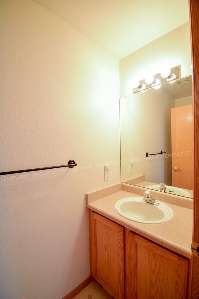 Building Photo - 648 Brewer Dr