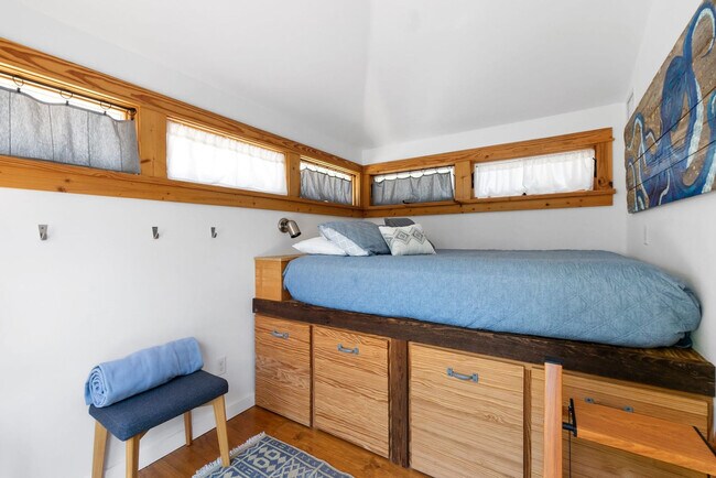 Building Photo - 30 Magnolia Dr