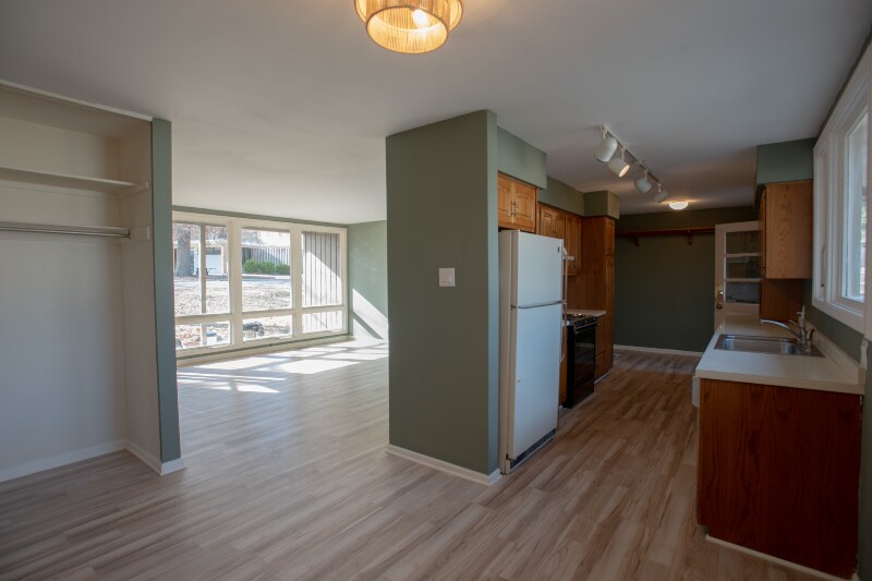 Building Photo - 1500 SW Clontarf St