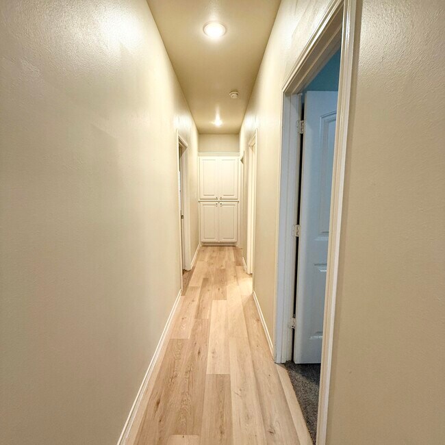 Building Photo - 1215 Preston Trails