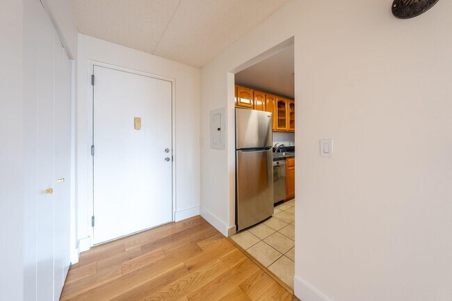 Building Photo - 123 Mamaroneck Ave