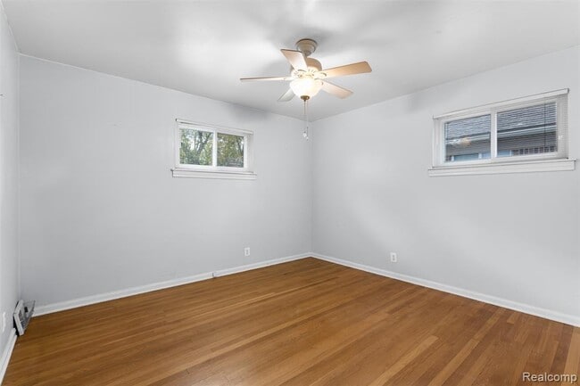 Building Photo - 1203 Hickory Ave