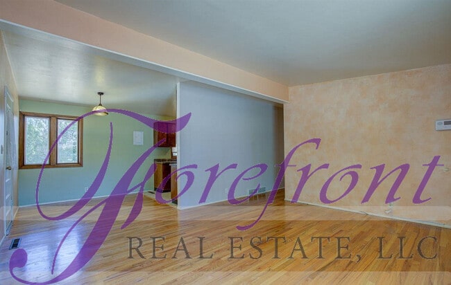 Building Photo - 2045 Laramie Ave