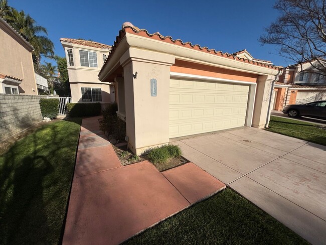 Building Photo - Spacious 3-Bedroom Stevenson Ranch Home with Downstairs Suite!