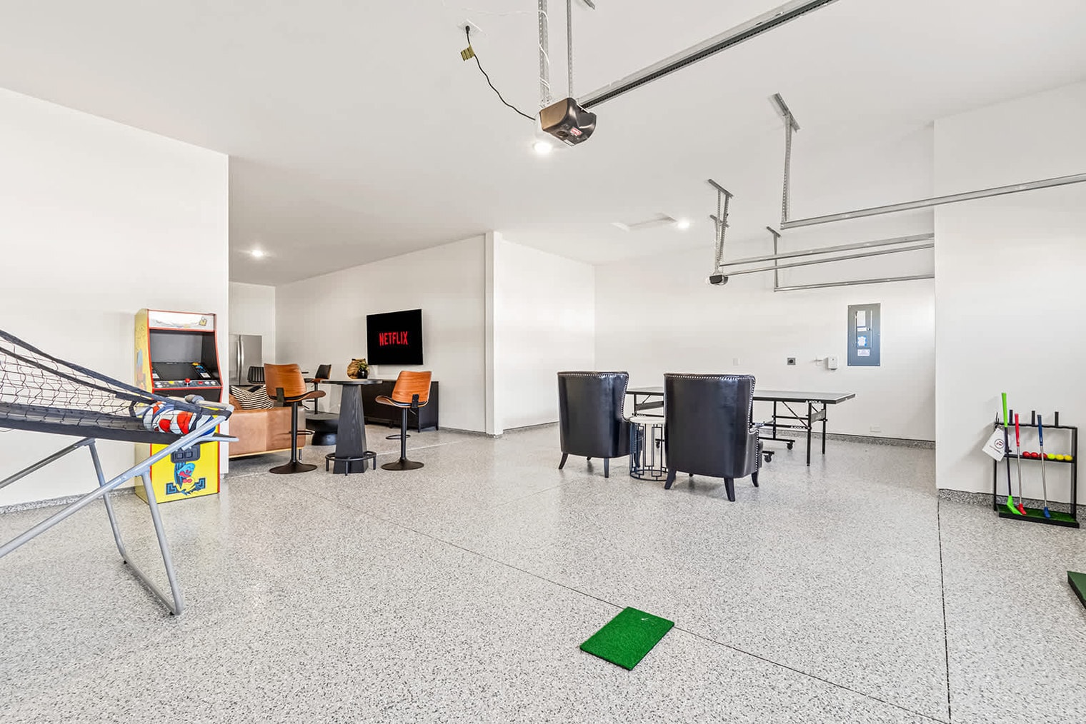 Building Photo - 10053 W Lyrical Dr