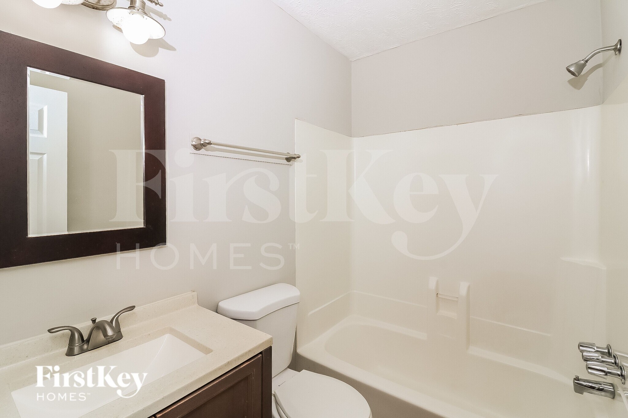 Building Photo - 680 Springhollow Ln SW