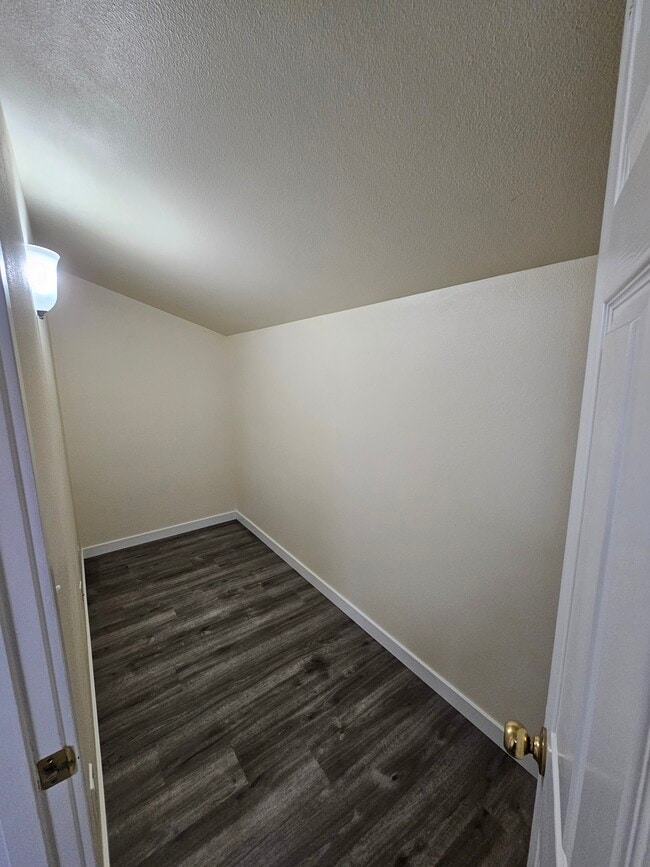 Building Photo - 12822 117th St E