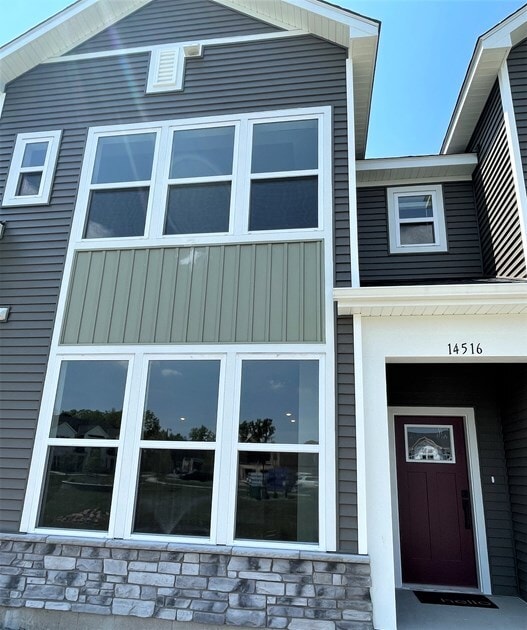 Primary Photo - 14516 Twin Lakes Cir
