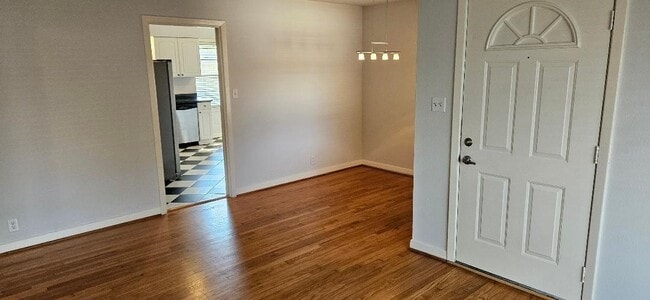 Building Photo - 4817 Lido Ln