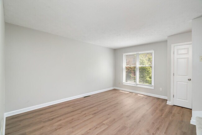 Building Photo - 4051 Heather Ct NW