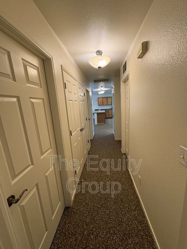 Building Photo - 3118 W Flagstaff Ave