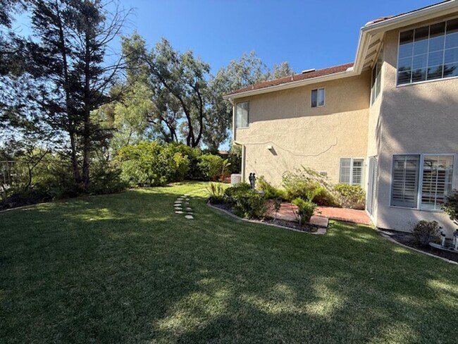 Building Photo - Over 3000 sq feet in Trabuco Canyon