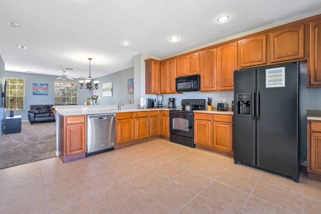 Building Photo - TH130 - Townhome near all major attractions