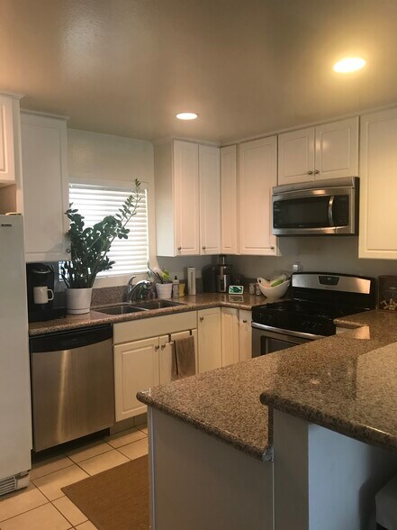 Primary Photo - 17071 Sims Ln