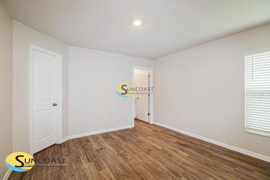 Building Photo - 814 Spruce St