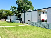 Building Photo - San Benito