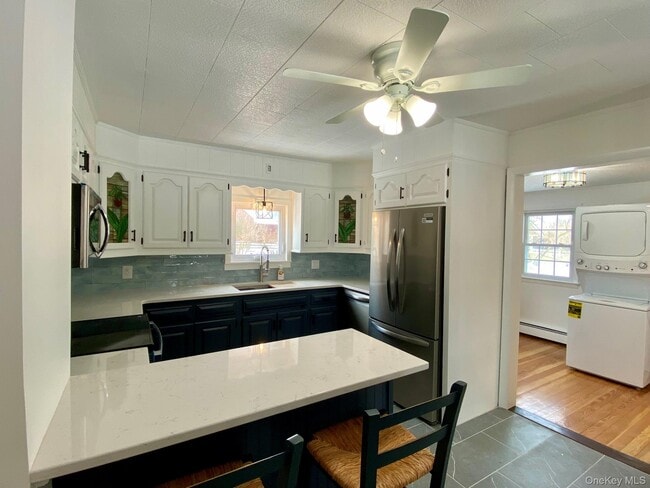 Building Photo - 42 Amity Rd